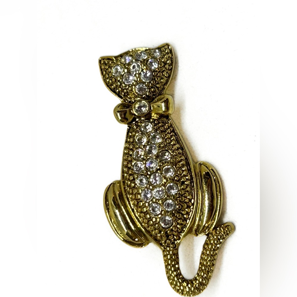 1928 Brand Goldtone Clear Rhinestone Cat Brooch K17